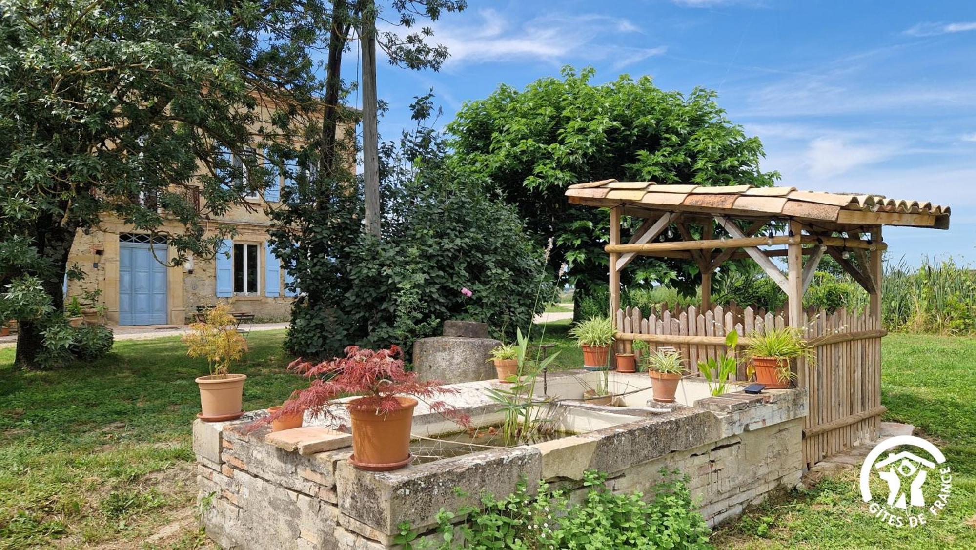 Aux Roses De Cedres Chambre Savane Salvagnac Εξωτερικό φωτογραφία