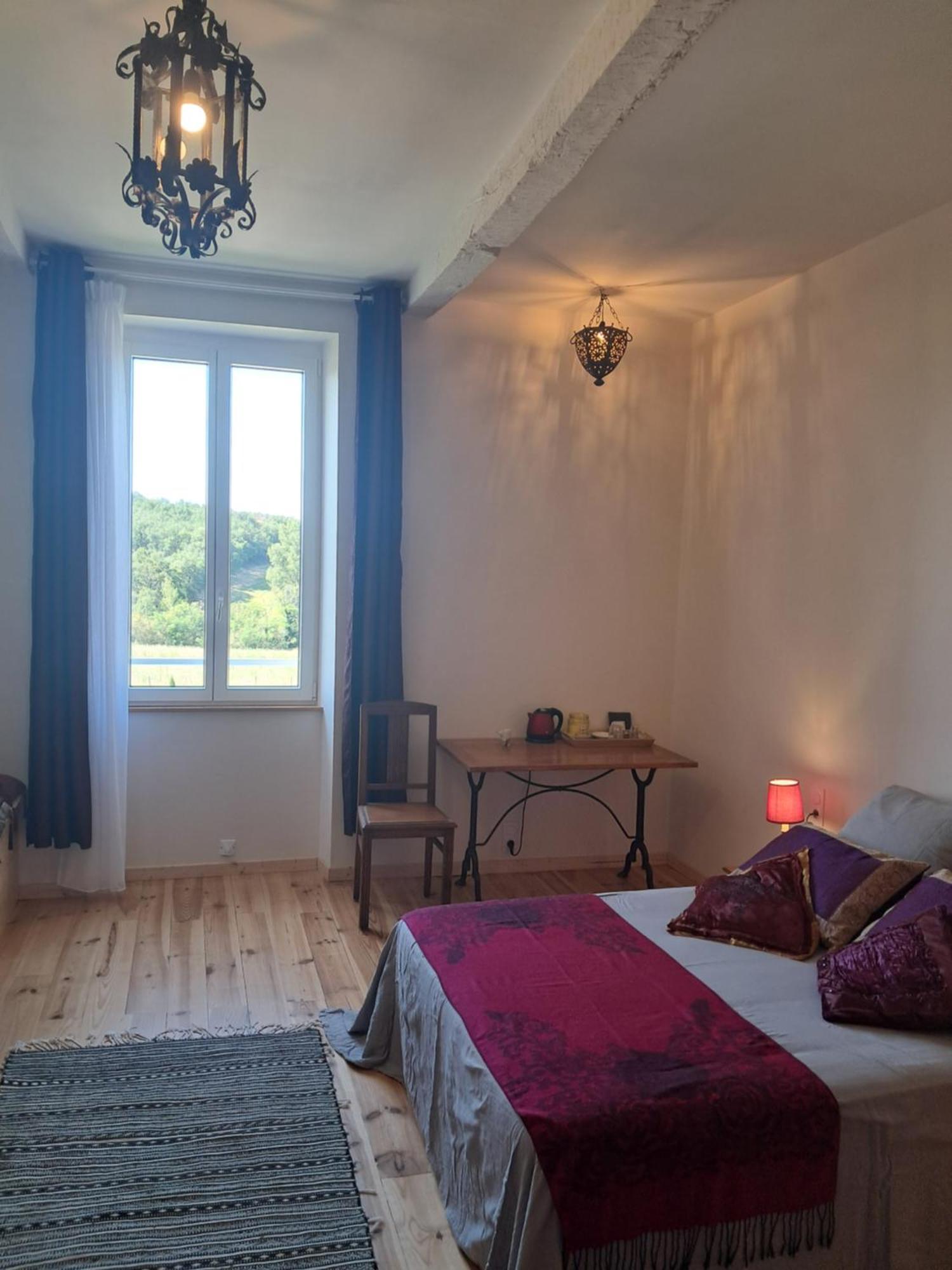 Aux Roses De Cedres Chambre Savane Salvagnac Εξωτερικό φωτογραφία